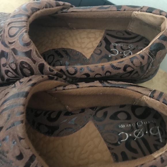 B.O.C. Genuine Leather Brown Floral Print Embossed Mule Slip On Clogs 7.5 38.5 - Picture 6 of 6